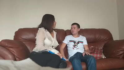 שעמעוודיק תּלמיד פאַקט ינסיישאַבאַל לערער (מילף אַלינאַ טומאַנאָוואַ)